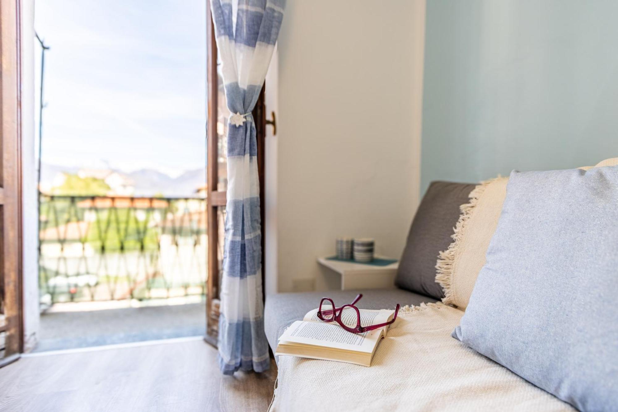 Golden Lake - Luxury Apartment ☆☆☆☆☆ - 100M From The Lake Baveno Exterior photo